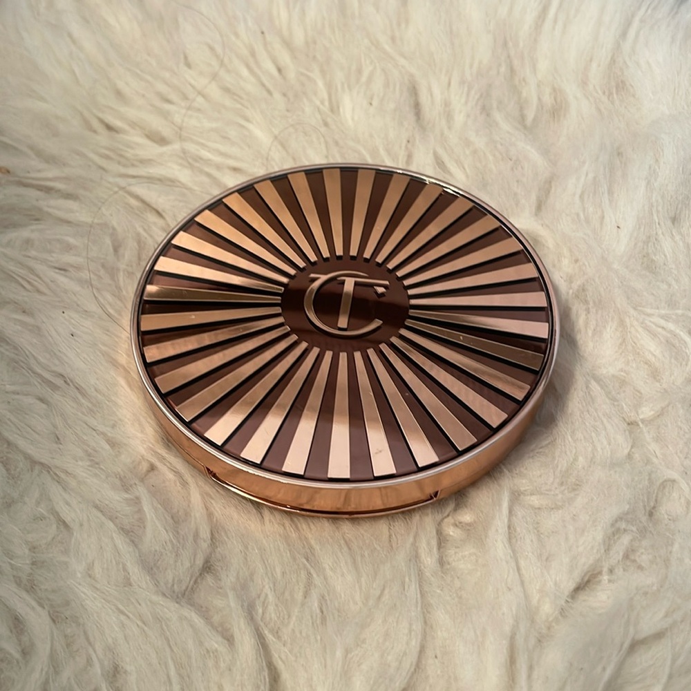 Charlotte Tilbury BEAUTIFUL SKIN SUN-KISSED GLOW BRONZER in 2 MEDIUM